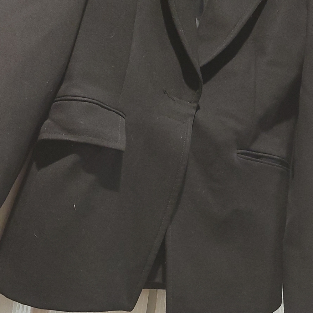 Blazer - Picture 2 of 4